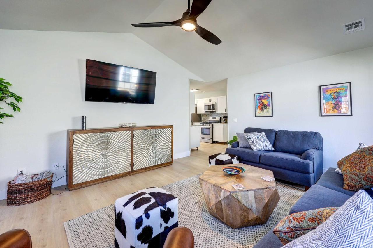 Chic Bentonville Home With Patio And Fire Pit! Exteriör bild