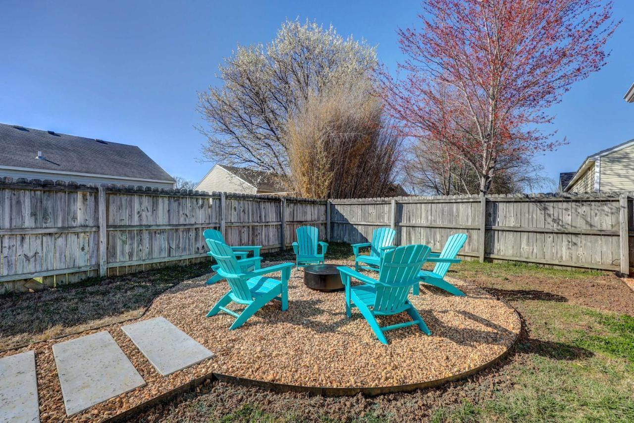 Chic Bentonville Home With Patio And Fire Pit! Exteriör bild